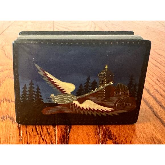 Russian Lacquered Black Trinket Box Artist Signed Crane Loon Bird Flying Forest - Picture 12 of 16